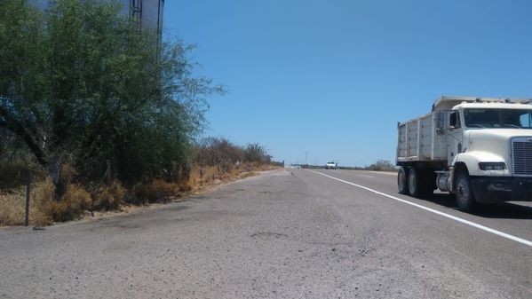 Terreno Venta a Pagos con Frente de Carretera en La Paz