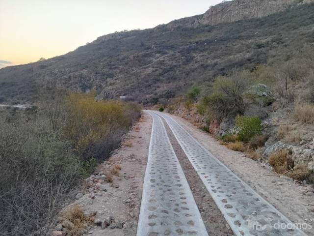 Casita nueva en venta con hermosas vistas.