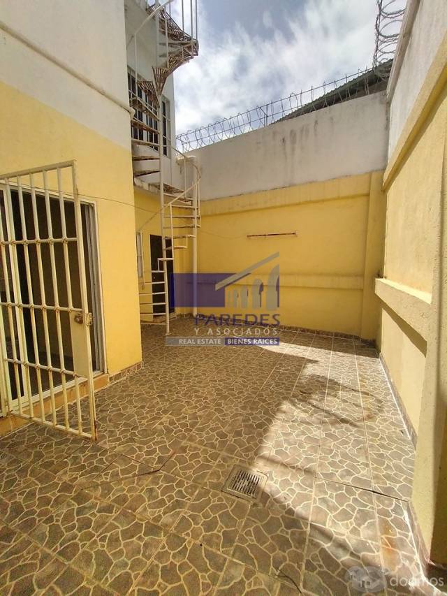 Zihuatanejo Casa en Venta, centro de la ciudad 3 recámaras C108