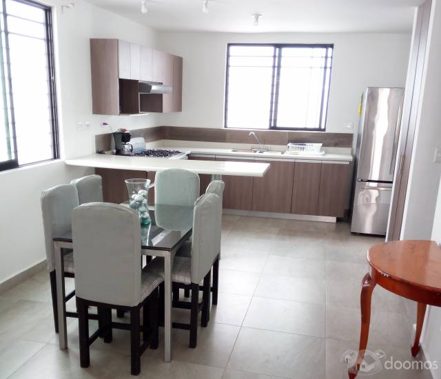 CASA  AMUEBLADA ZONA RESIDENCIAL  SE RENTA/ FURNISHED HOUSE RECIDENTAL AREA IS RENT