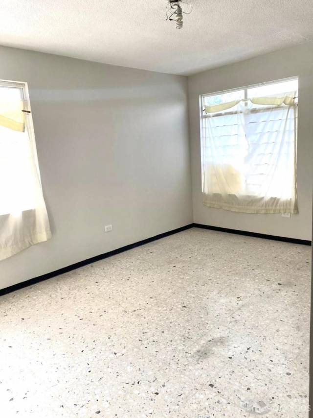 Casa en venta en San Nicolás, RESIDENCIAL ROBLE, muy cerca de Av. Arturo B. de la Garza, Av. Sendero, Av. Universidad, Av. Morenita Mía y Av. Santo Domingo.