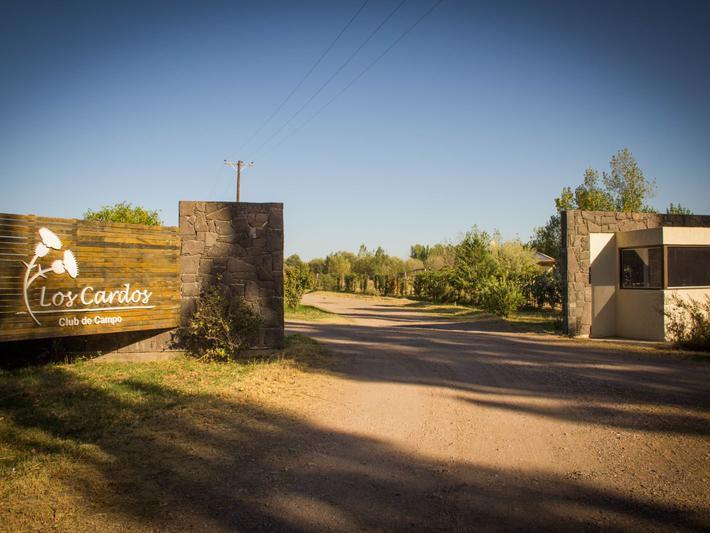 Lotes en Los Cardos Club de Campo