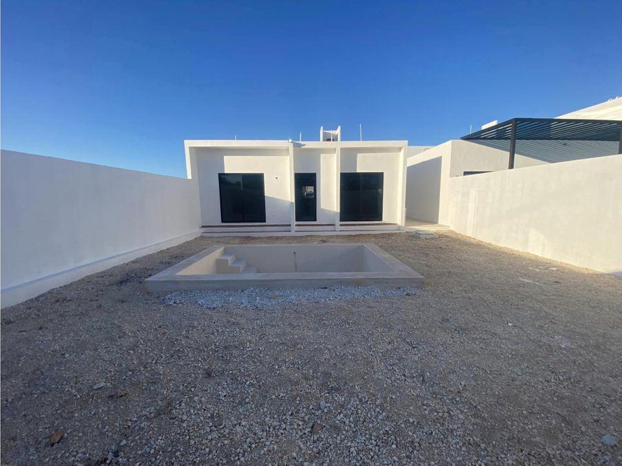 SE VENDE CASA DE UNA PLANTA EN CONKAL