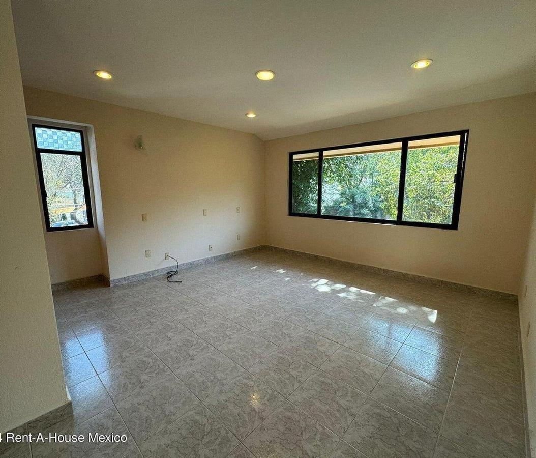 Casa en Venta en Bosques de Tetlameya GIS 24-3739