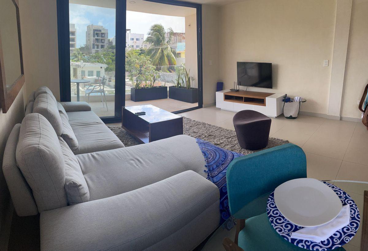 2 bed  2 bath  For  Sale in Playa Centro, Polo