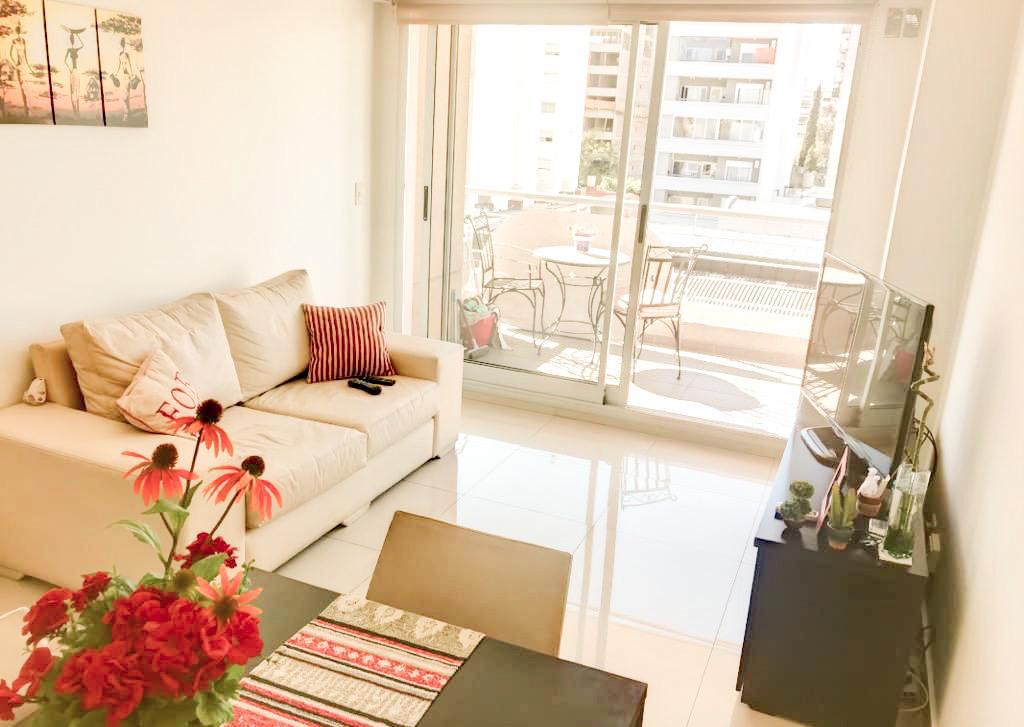 VENTA - Departamento en  Monte Castro 2 ambientes con cochera muy luminoso a metros de Avenida Jonte