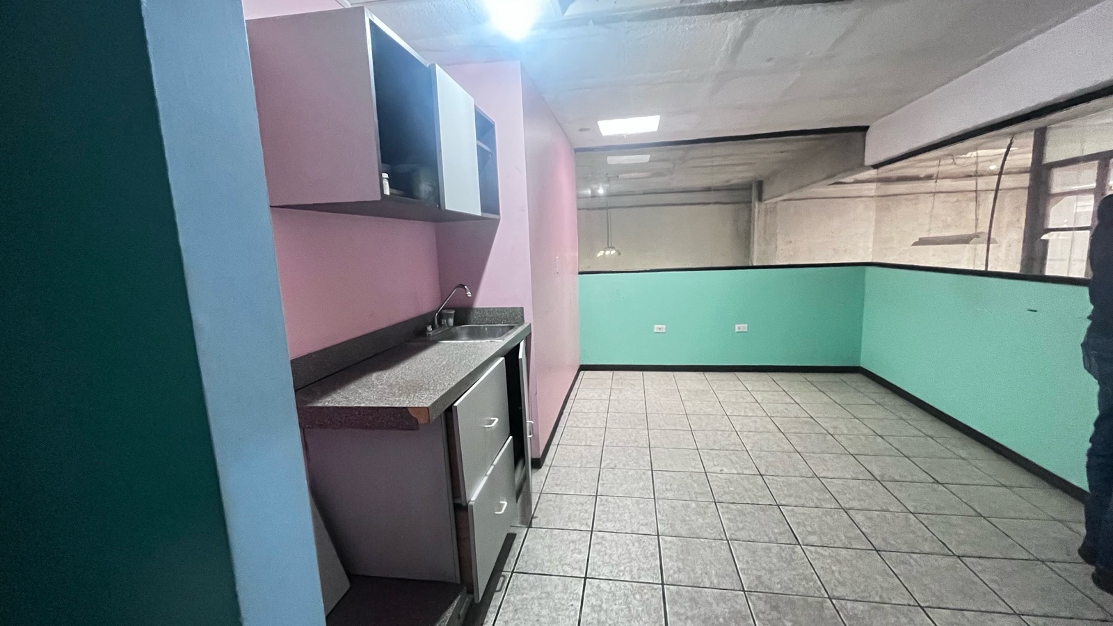 BODEGA EN RENTA AV PROLOGANCION MADERO CENTRO MONTERREY