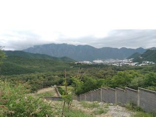 TERRENO EN VENTA cerca de sierra alta lagos del vergel valle alto CARRETERA NACIONAL