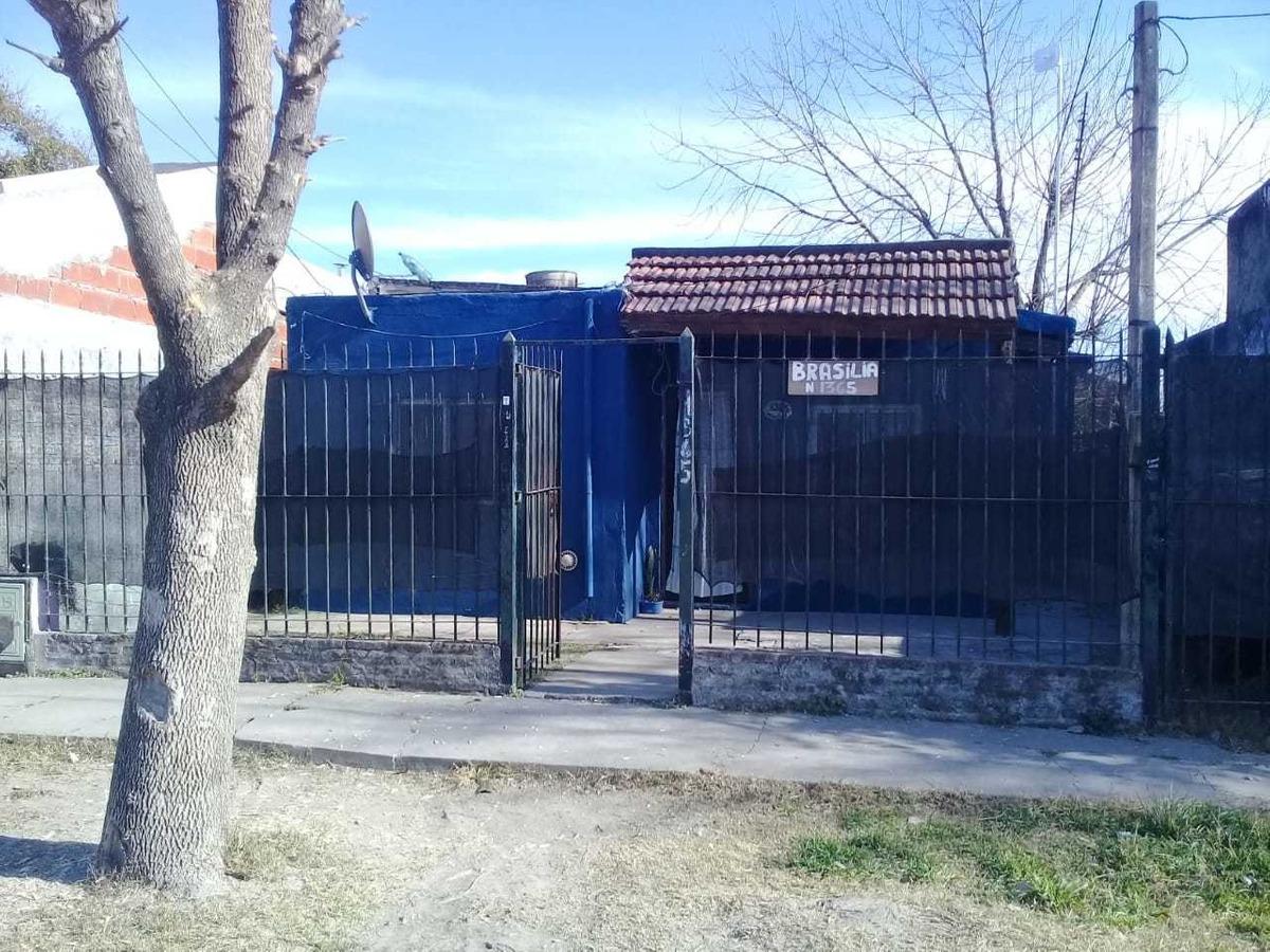 Casa en venta - 2 dormitorios 1 baños 1 cochera  - 190mts2  - Presidente Peron