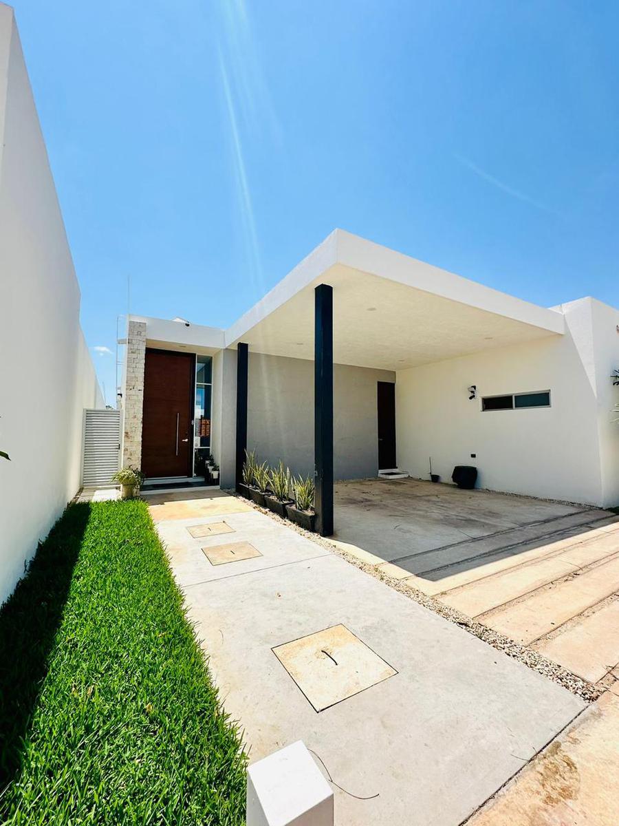 Casa amueblada 1planta, en privada Alba Residencial en Conkal, Yucatan