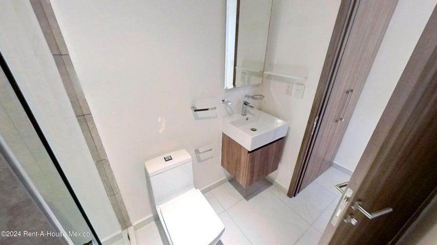 Departamento en Venta en  Av. San Antonio,San Pedro de los Pinos RU 24-3913.