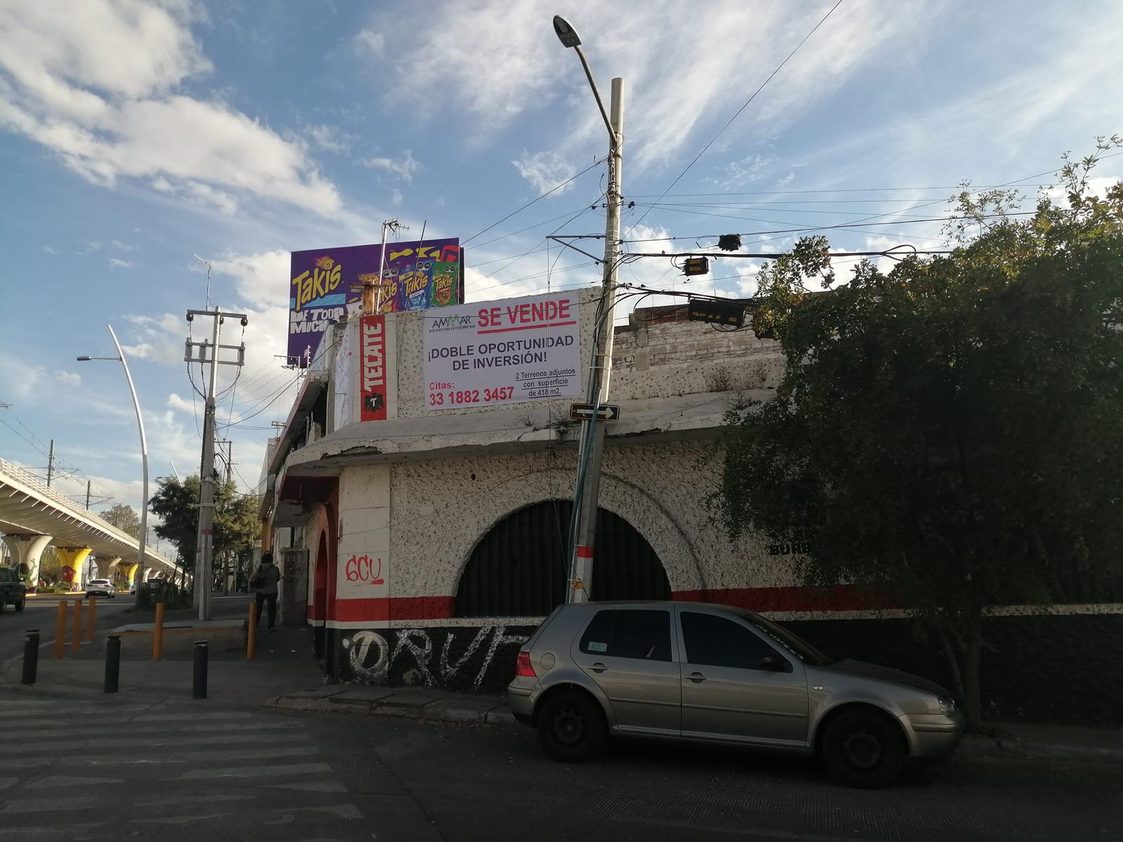 Edificio Comercial en  Av. Revolución en Tlaquepaque