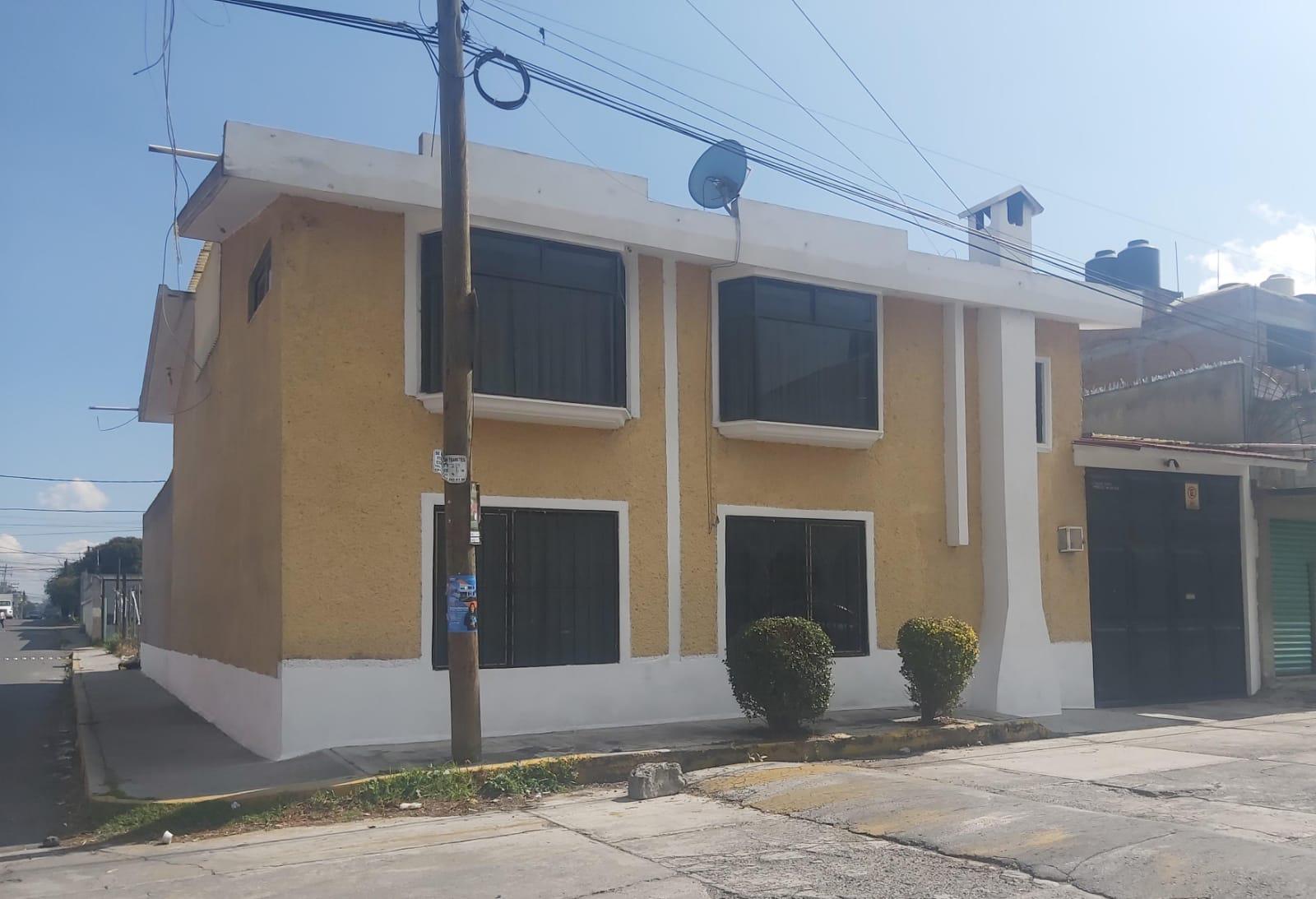 Venta de Casa Sola a unos pasos del Colegio Ipefh, Toluca