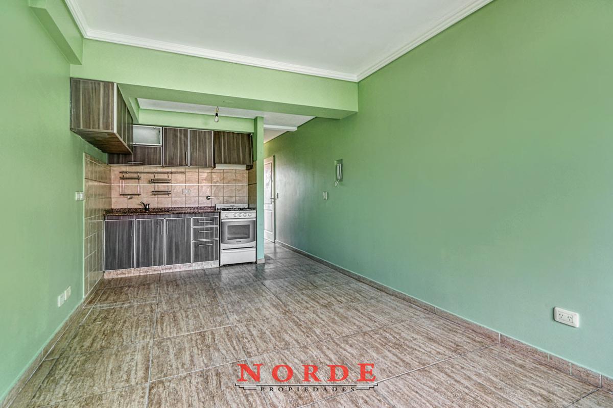 VENTA  LINIERS  MONTIEL 1400  DÚPLEX  4 AMBIENTES  TERRAZA