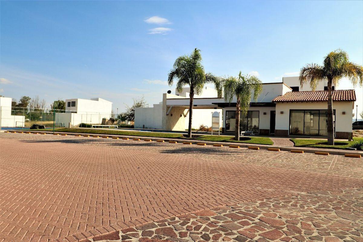 TERRENO EN VENTA CIUDAD MADERAS QUERETARO MEJOR PRECIO M2 DE LA ZONA