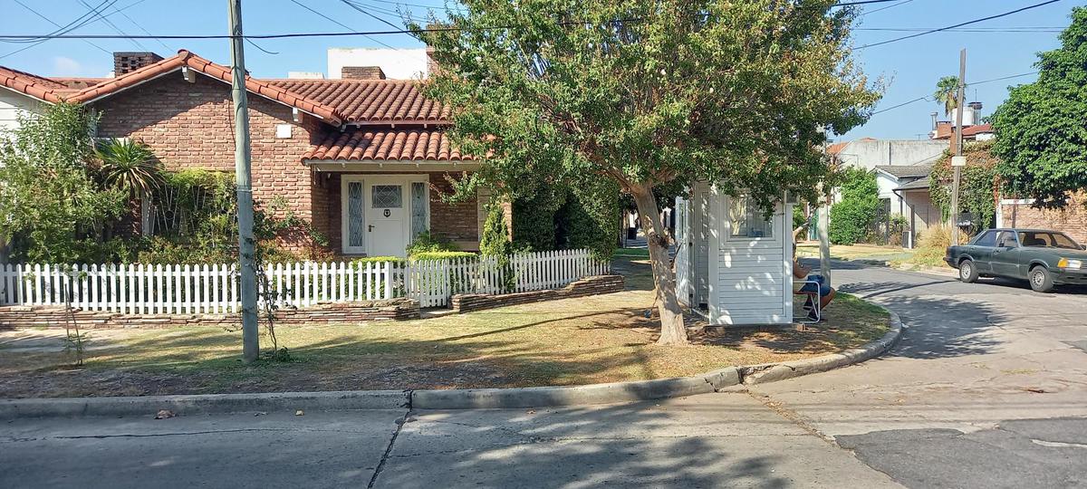 Casa en  Castelar