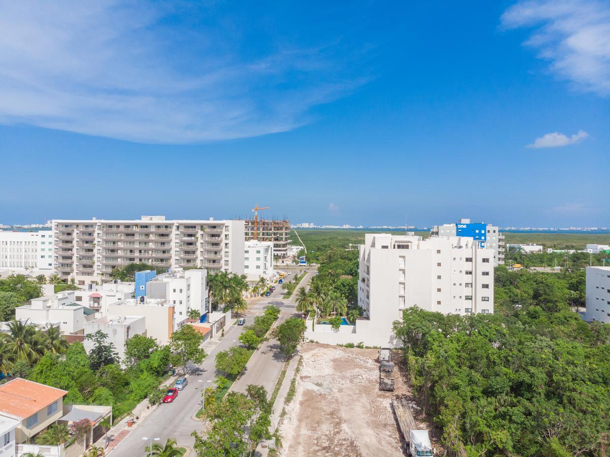 Departamento en Cancún 3  rec, parque de mascotas, acceso controlado, 2 espacios para estacionamiento