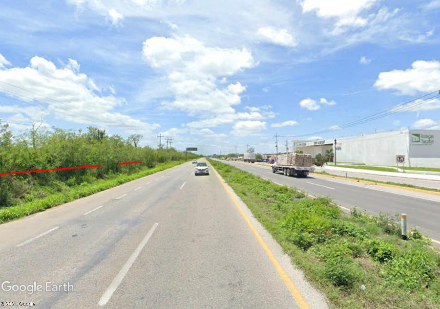 Terreno de 18.6 ha  - A pie de Carretera Mérida-Cancún - Pueblo Teya