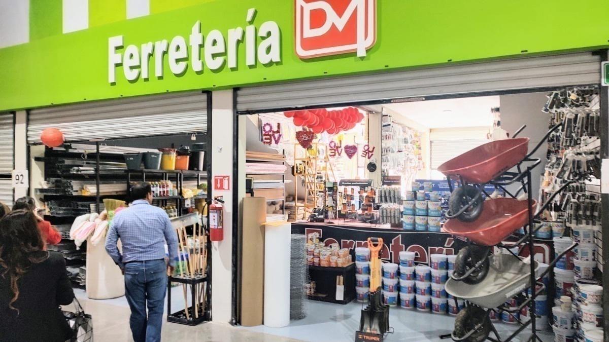 VENTA CONSULTORIOS EN PLAZA COMERCIAL QUERÉTARO BERNARDO  QUINTANA  AA