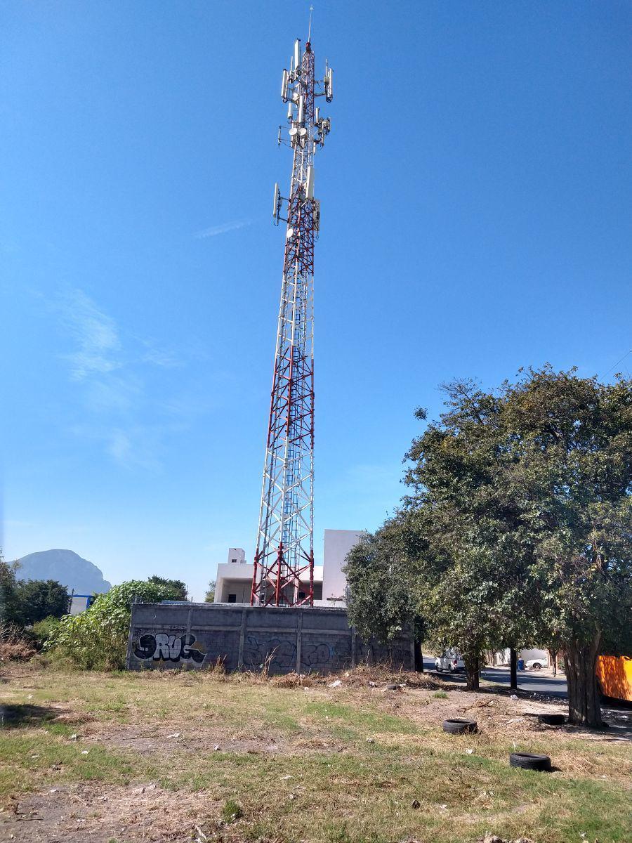 Renta de Magnífico Terreno en esquina en el Centro de Escobedo.