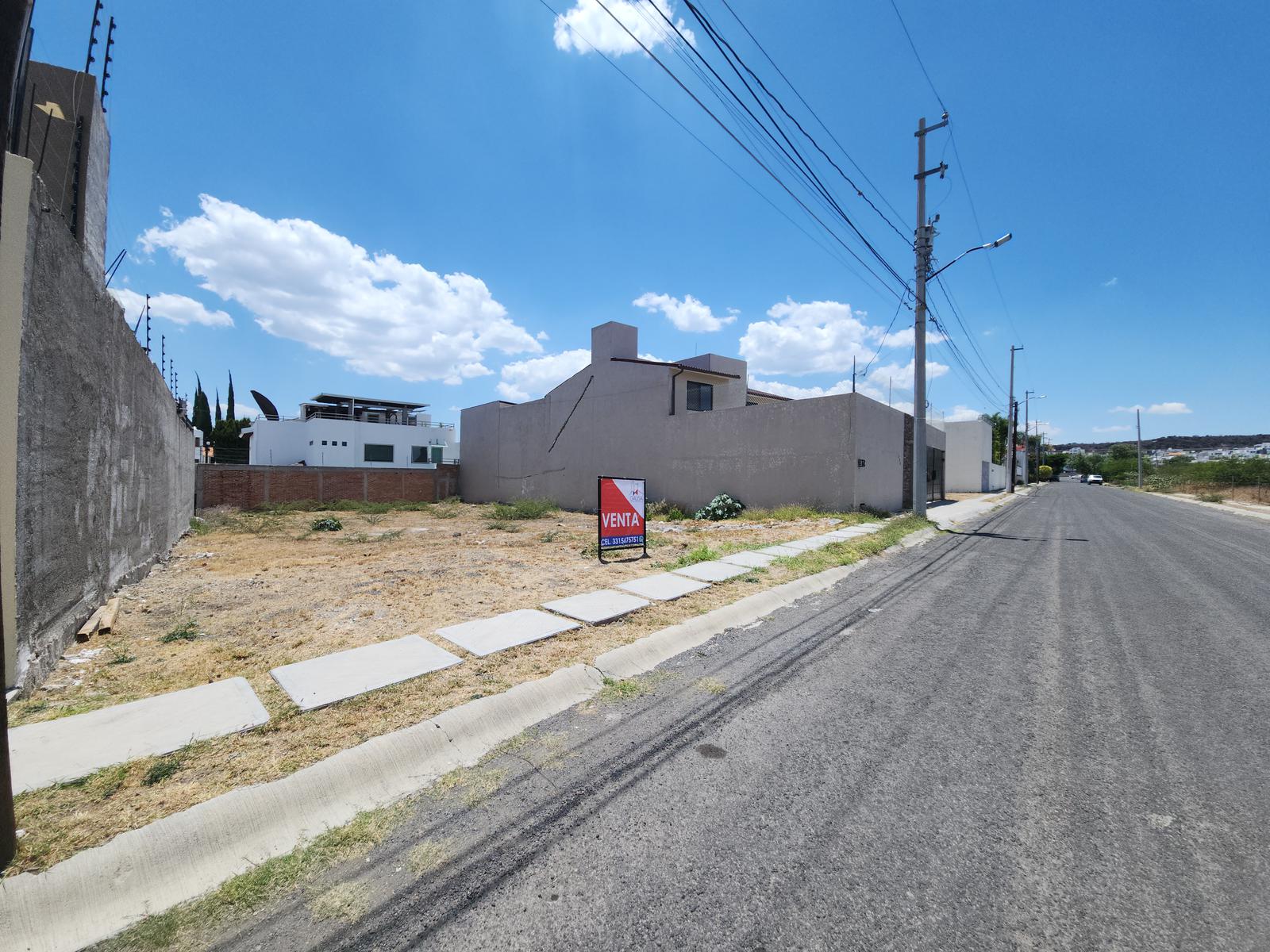 Terreno en venta en Juriquilla, Querétaro!  Plano en el corazón de Juriquilla !