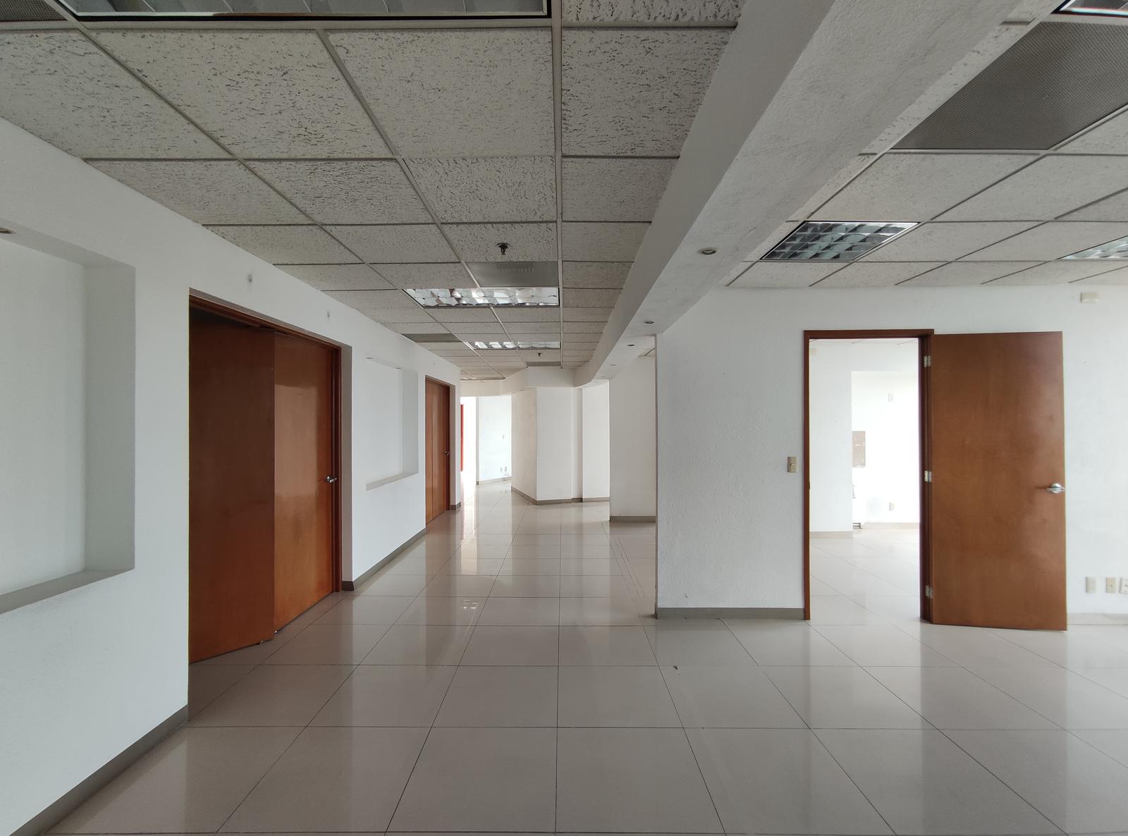 Oficina en Renta - Torre Jade Piso 6 - 350 m2