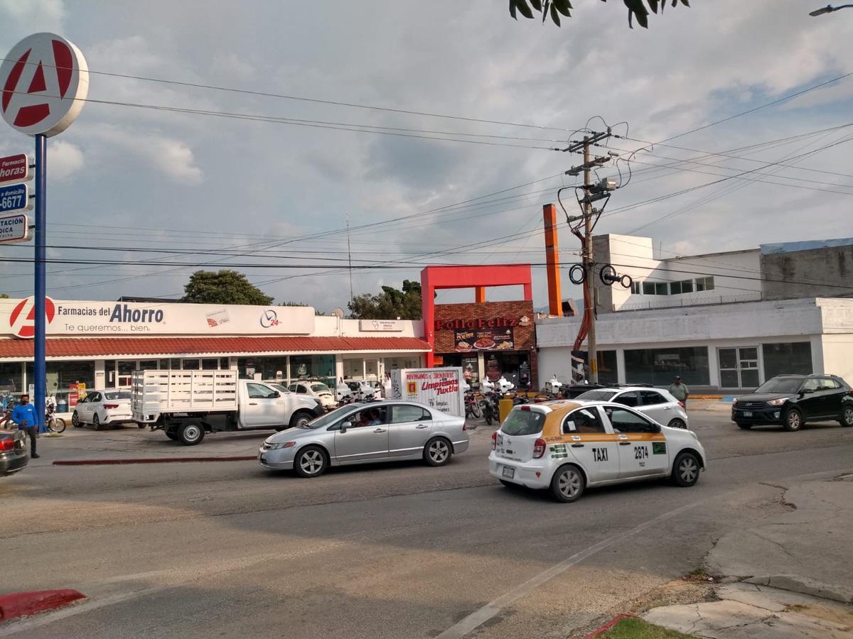 Local en Tuxtla Gutiérrez en esquina con estacionamiento