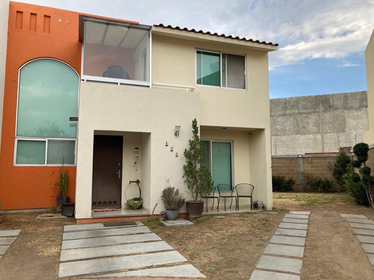 CASA EN VENTA EN PEDREGAL DEL GIGANTE, LEÓN GTO. CON AMPLIO TERRENO EXCEDENTE A POCOS METROS DEL  BLV. VALTIERRA