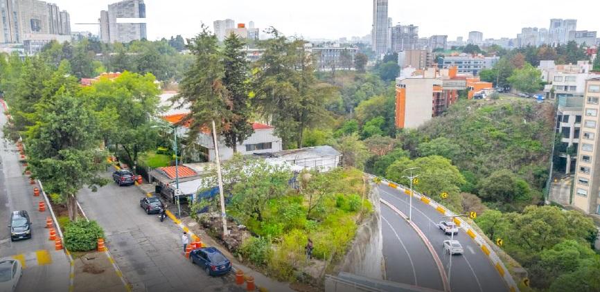 Terreno en venta en la colonia Lomas AnAhuac