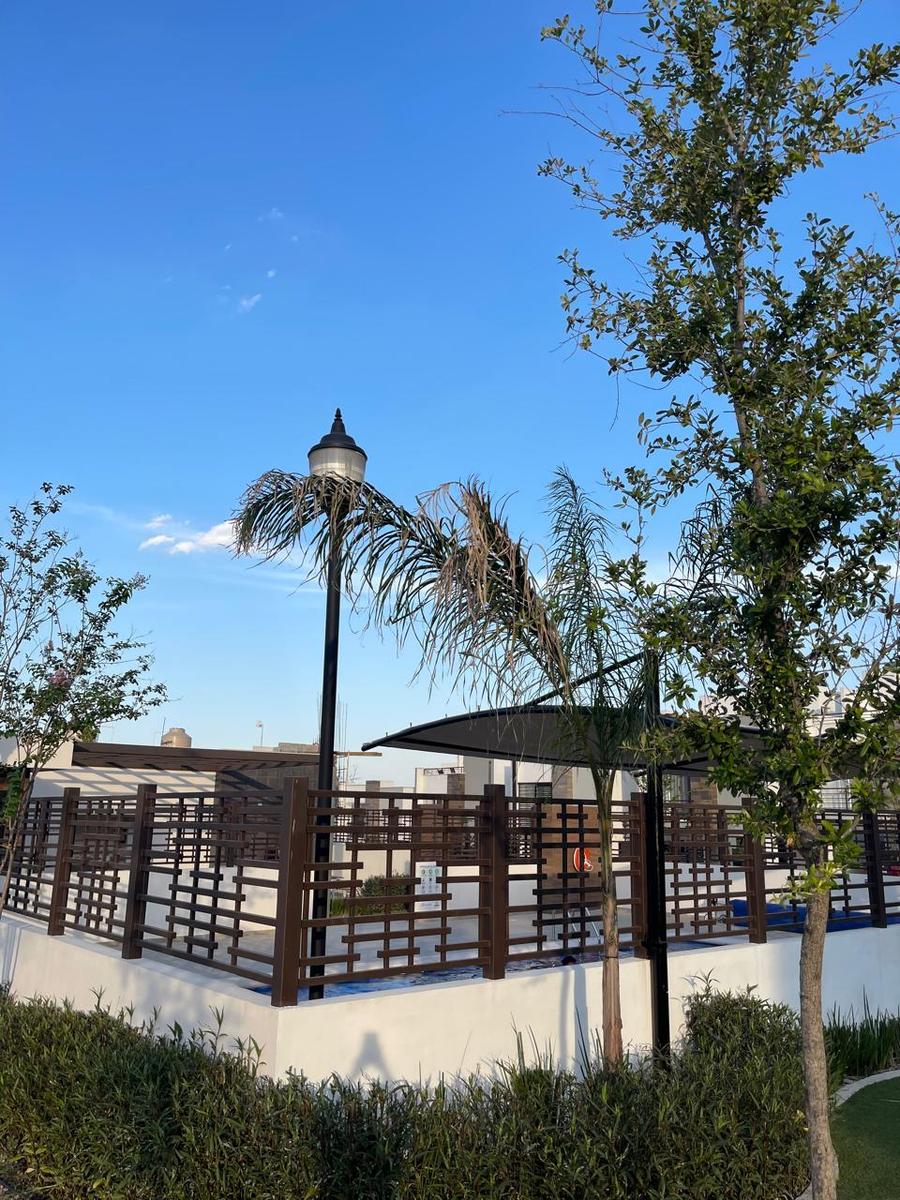 Casa en  Venta de Tres Niveles en Brianzzas Residencial (Escobedo)