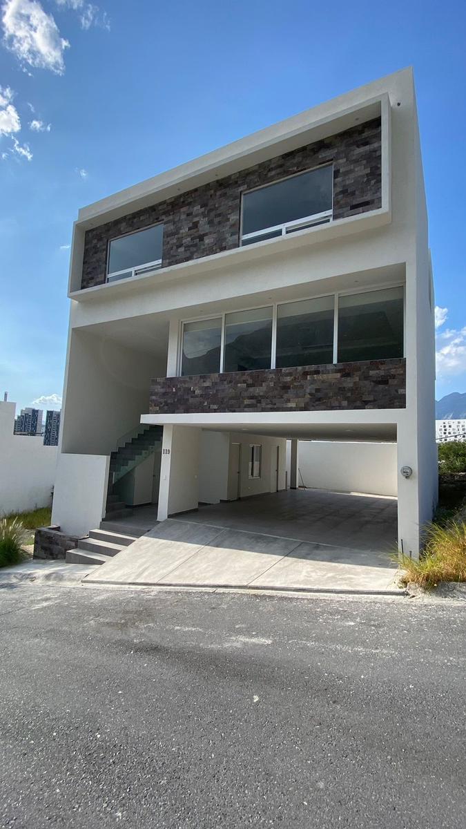 Casa en venta en Valle Poniente, Fracc. Los Cenizos