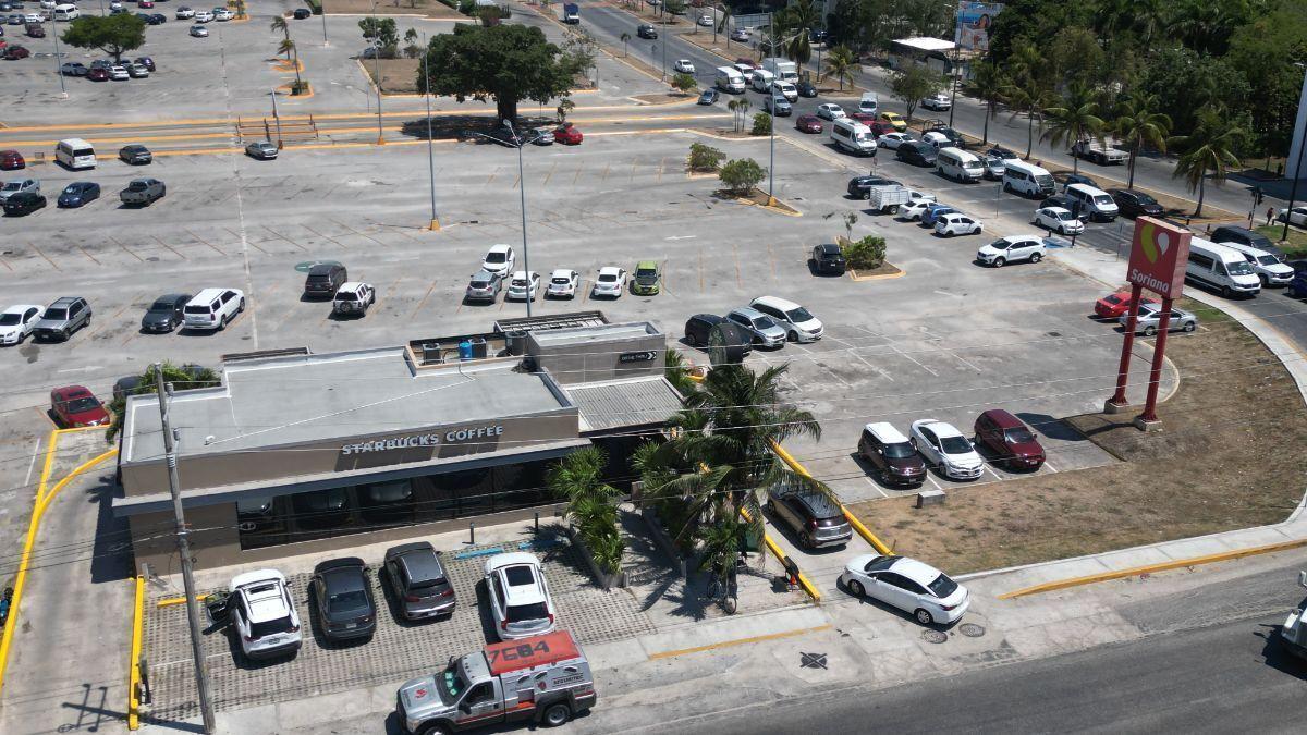 Oficinas Playa del Carmen RENTA frente a Centro Maya edificio corporativo