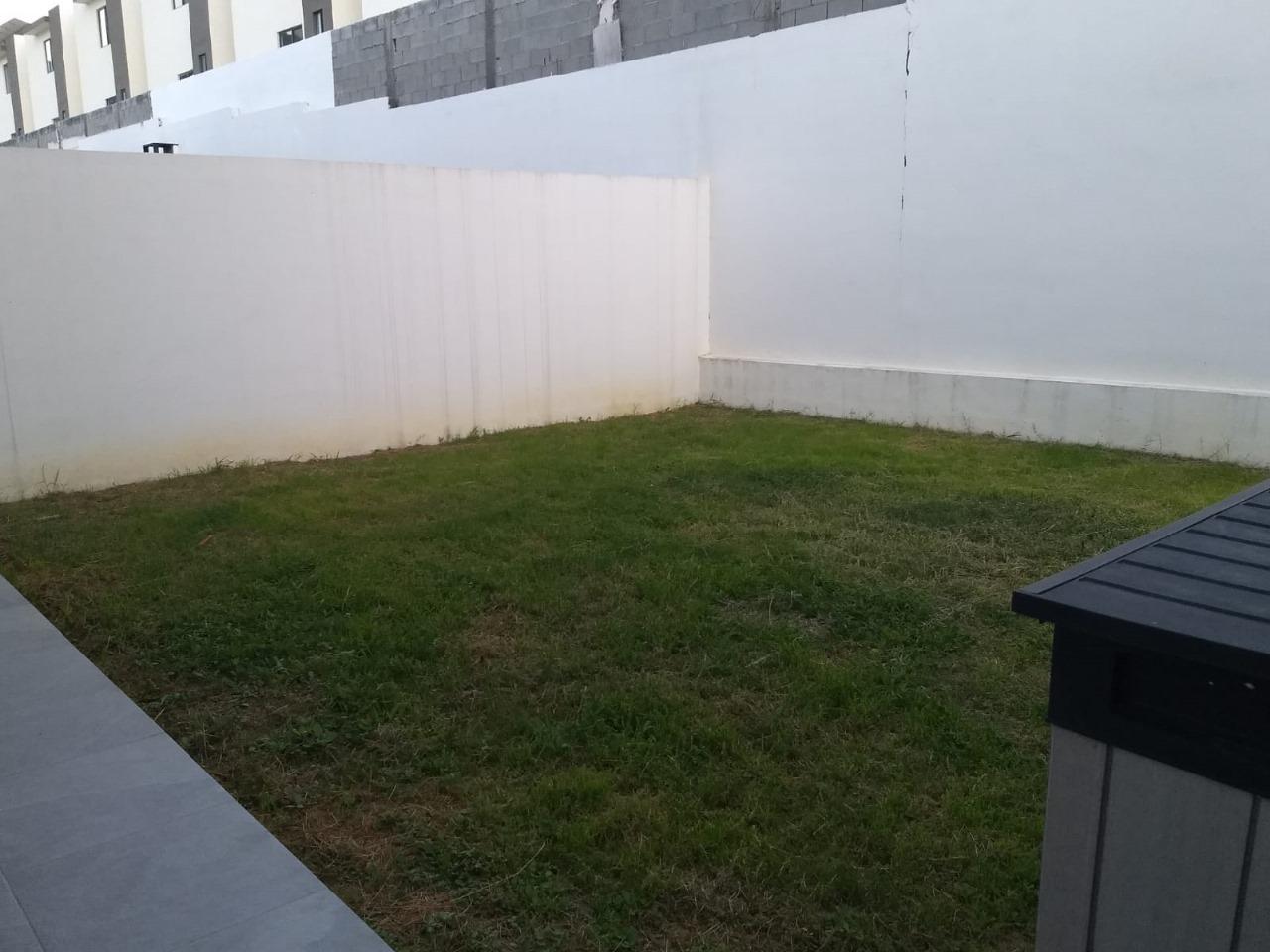 CASA EN VENTA EN ALTARES RESIDENCIAL