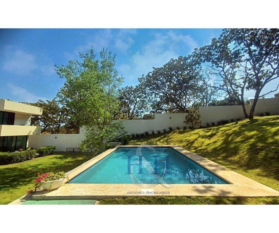 Residencia en venta en el Palomar, Tlajomulco de Zúñiga, Jalisco.