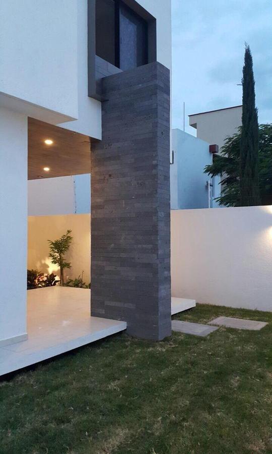 CASA EN VENTA BLVD. JURIQUILLA