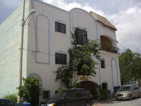 Edificio de 8 Departamentos en Venta en Playa del Carmen