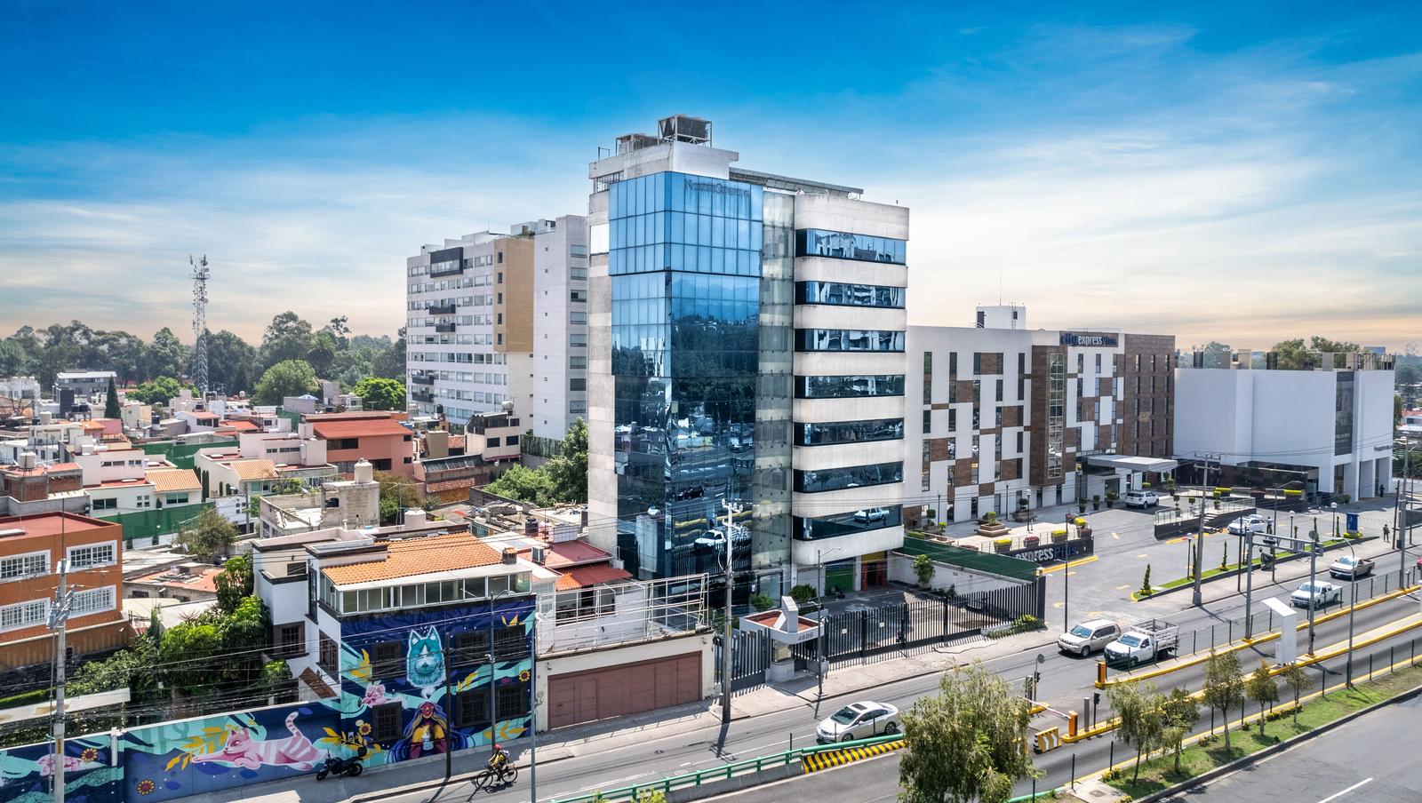 Edificio en renta en Periférico Sur 4826