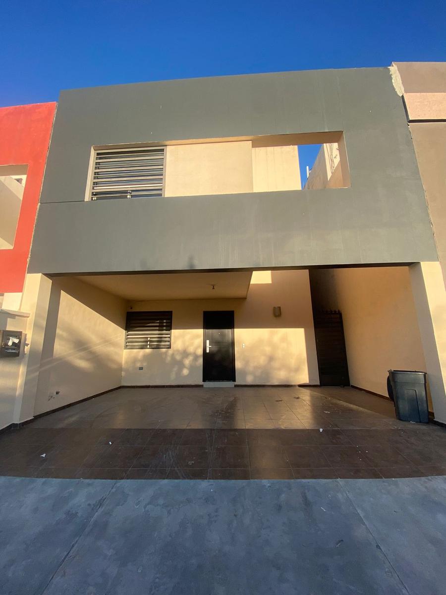 Casa en  Renta Amueblada en Caoba Residencial