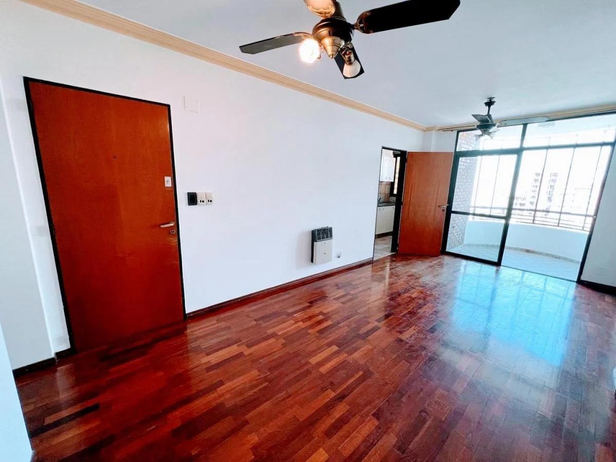 Venta departamento semipiso un dormitorio centro