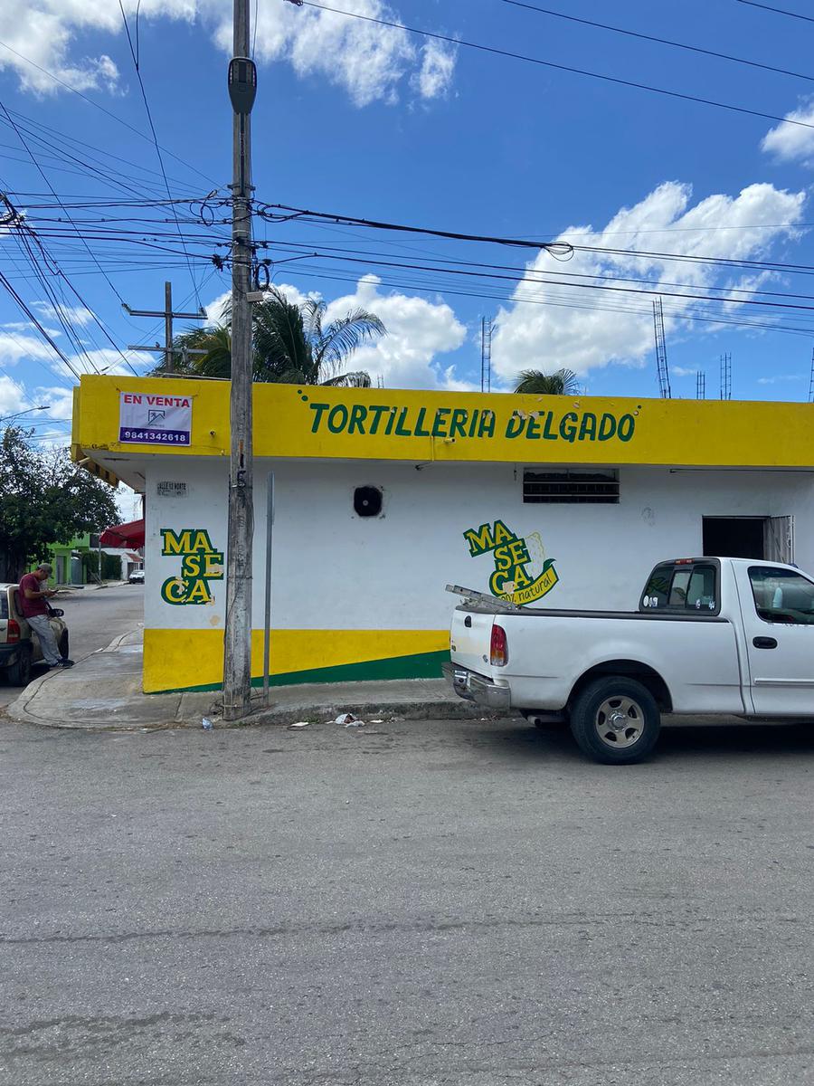 Esquina Comercial con locales