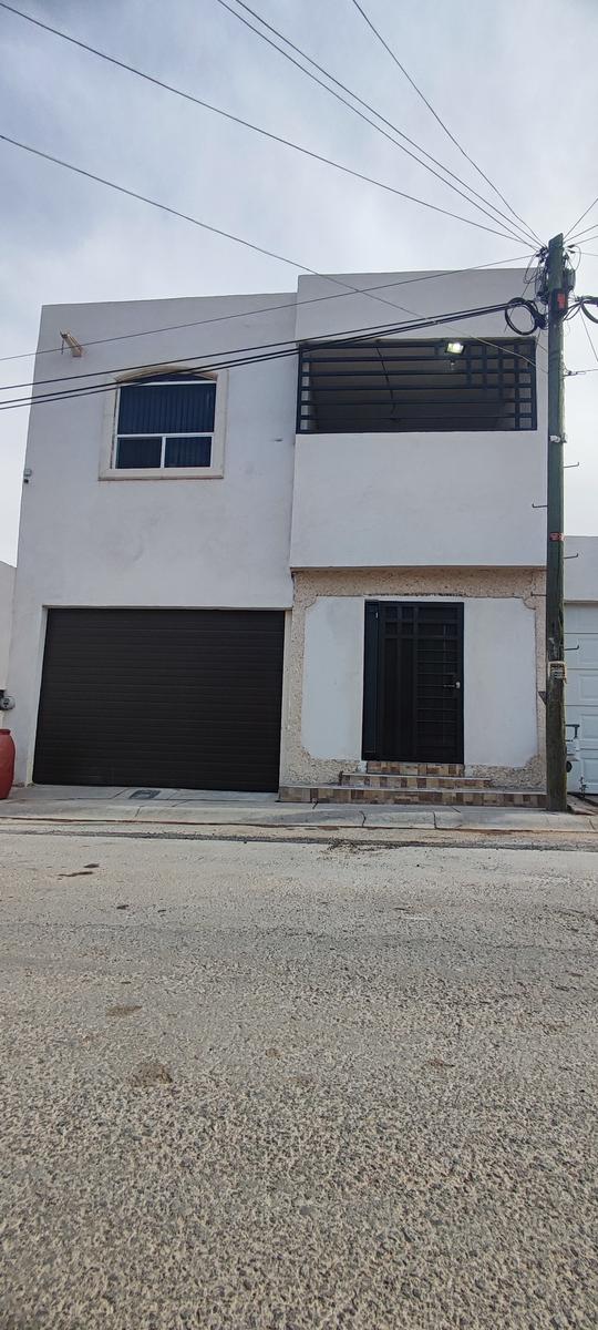 Venta Casa en Villas del Rey!!! Recamara planta baja ¡¡¡