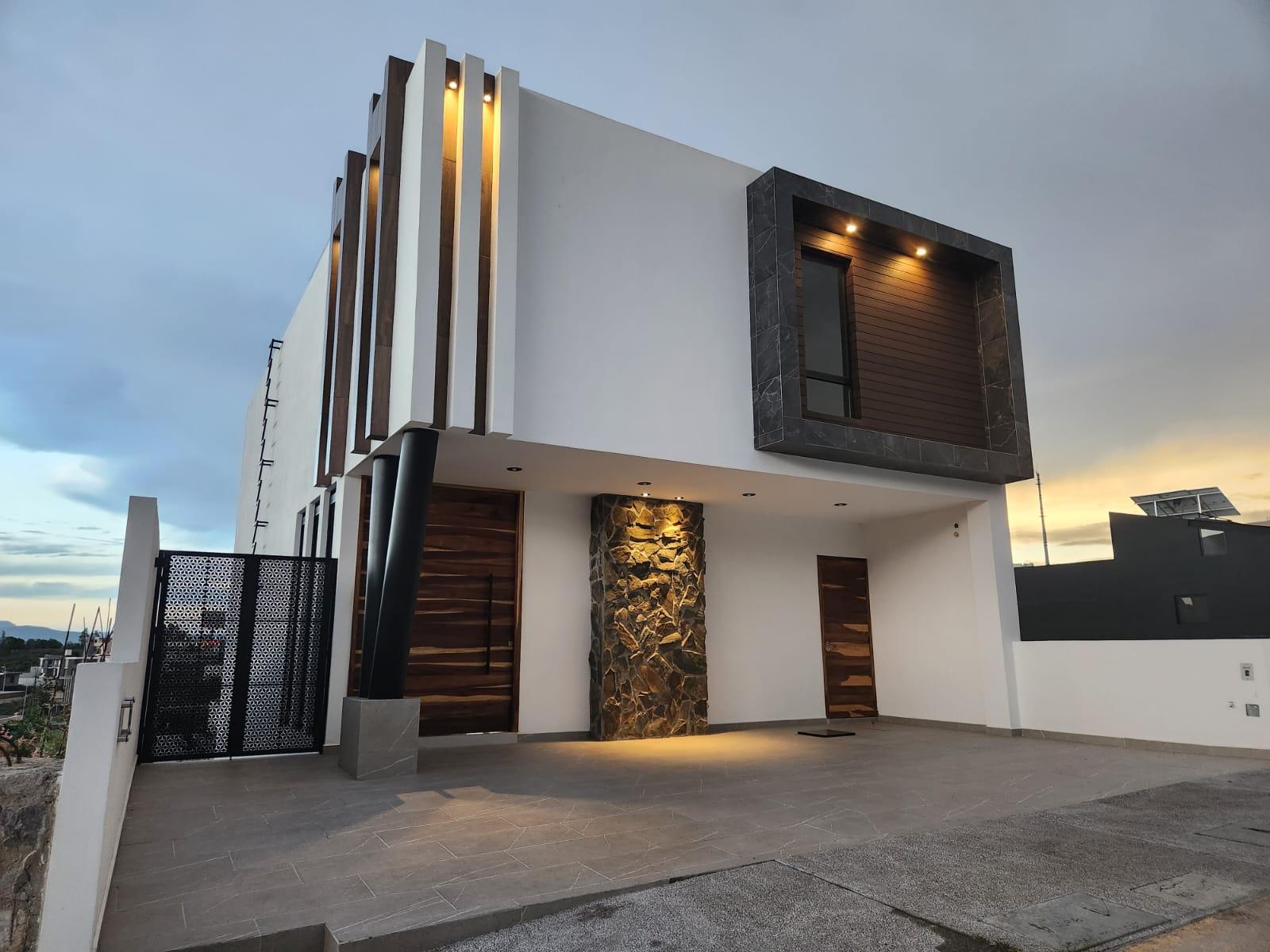 CASA EN VENTA EN ZANDA RESIDENCIAL