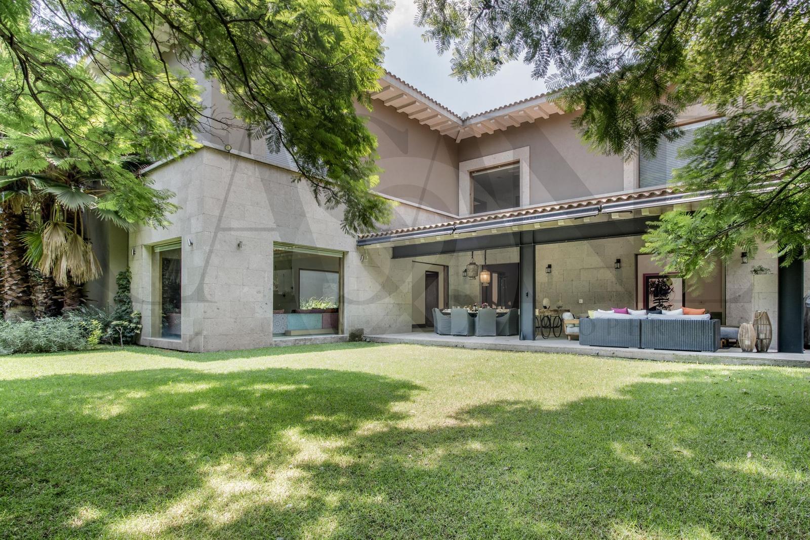 Venta Casa en Pedregal 5 rec dentro de 2 Privadas