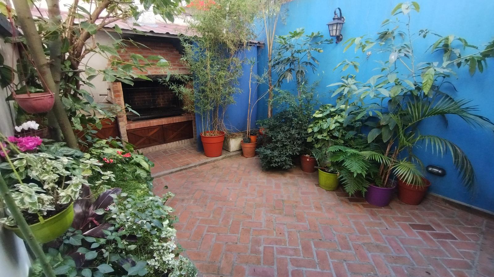 Departamento PH  con patio reciclado en venta dos ambientes en Palermo