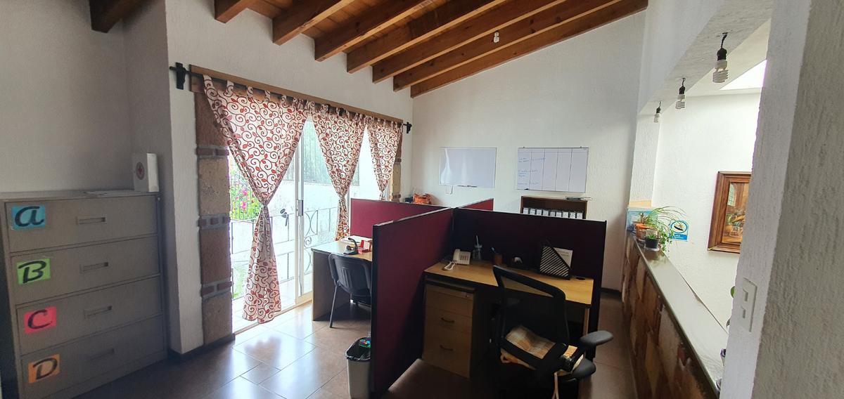 Casa en Venta En Pilares a 1 Cuadra de Av. Tollocan, Metepec.