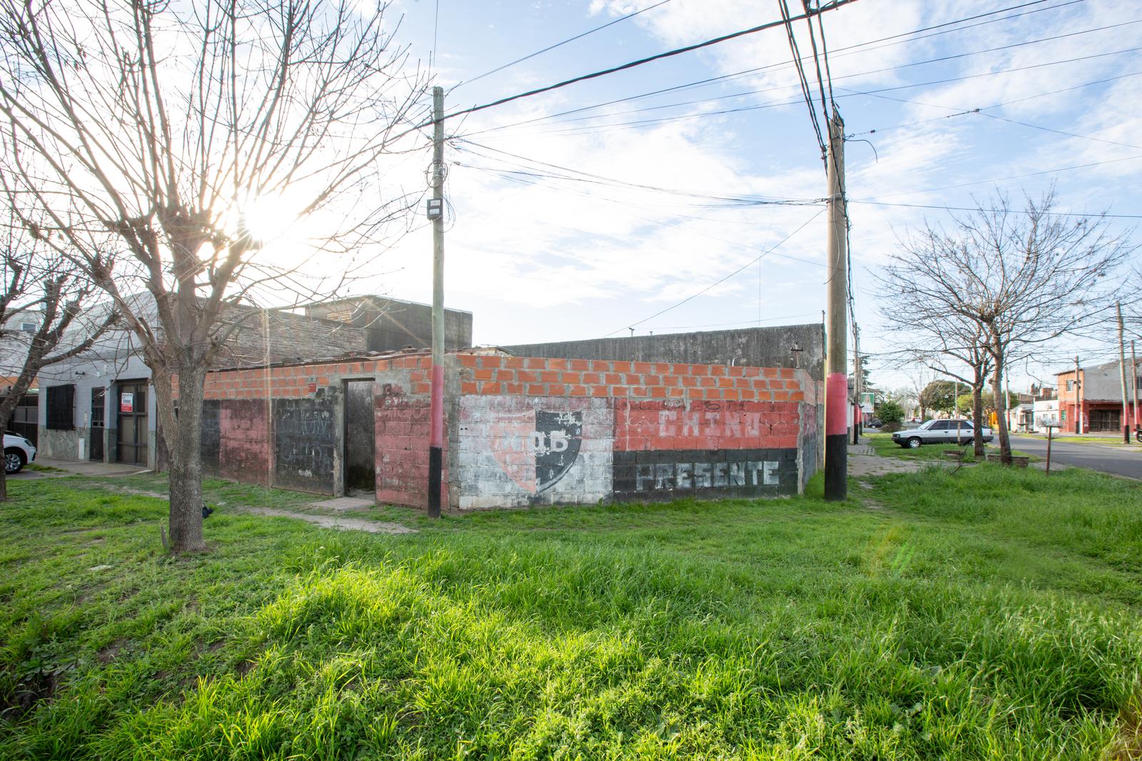 VENTA/PERMUTA - Lote - con casa a demoler - Triangulo, Rosario.