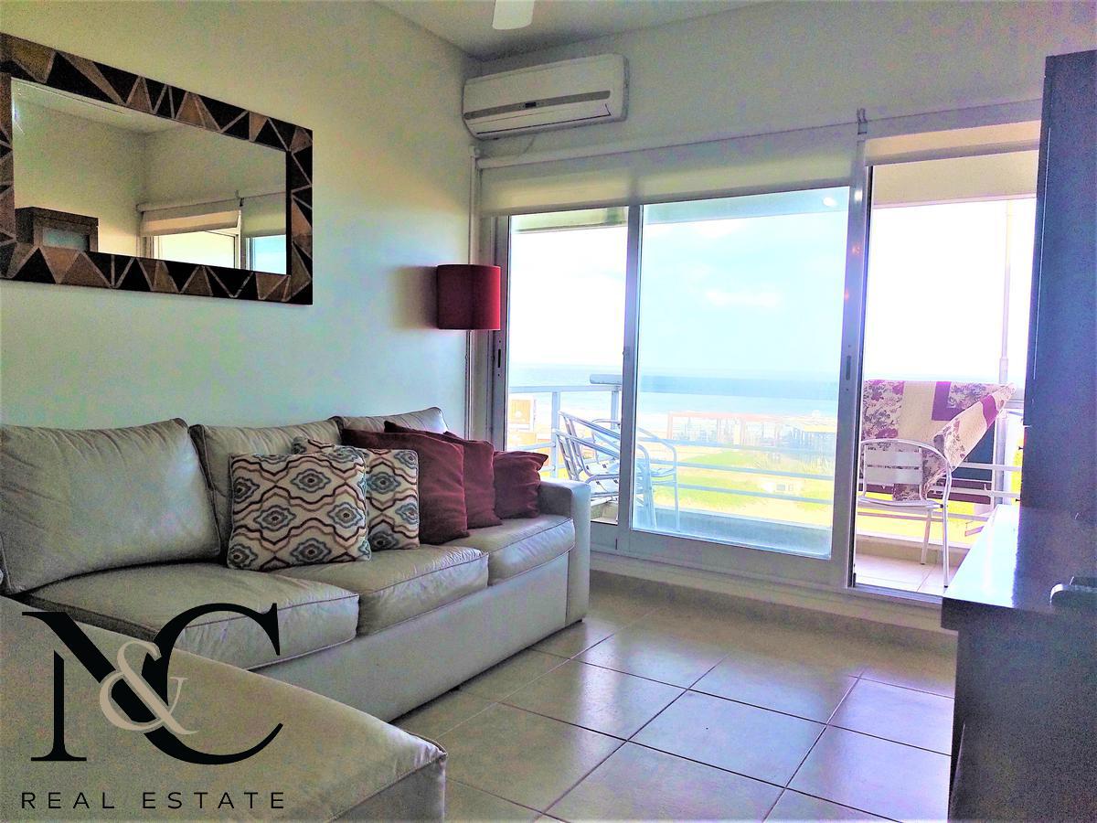 Departamento a la Venta frente al mar en Pinamar.Av. del Mar y Av. Tres Carabelas.