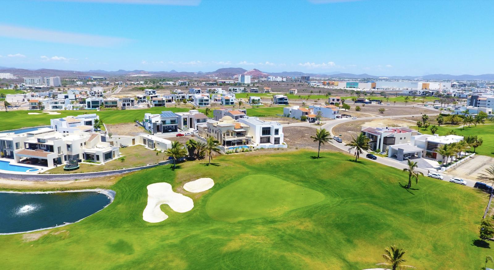 Terreno en  venta en Marina Campo de Golf Mazatlán, Sinaloa