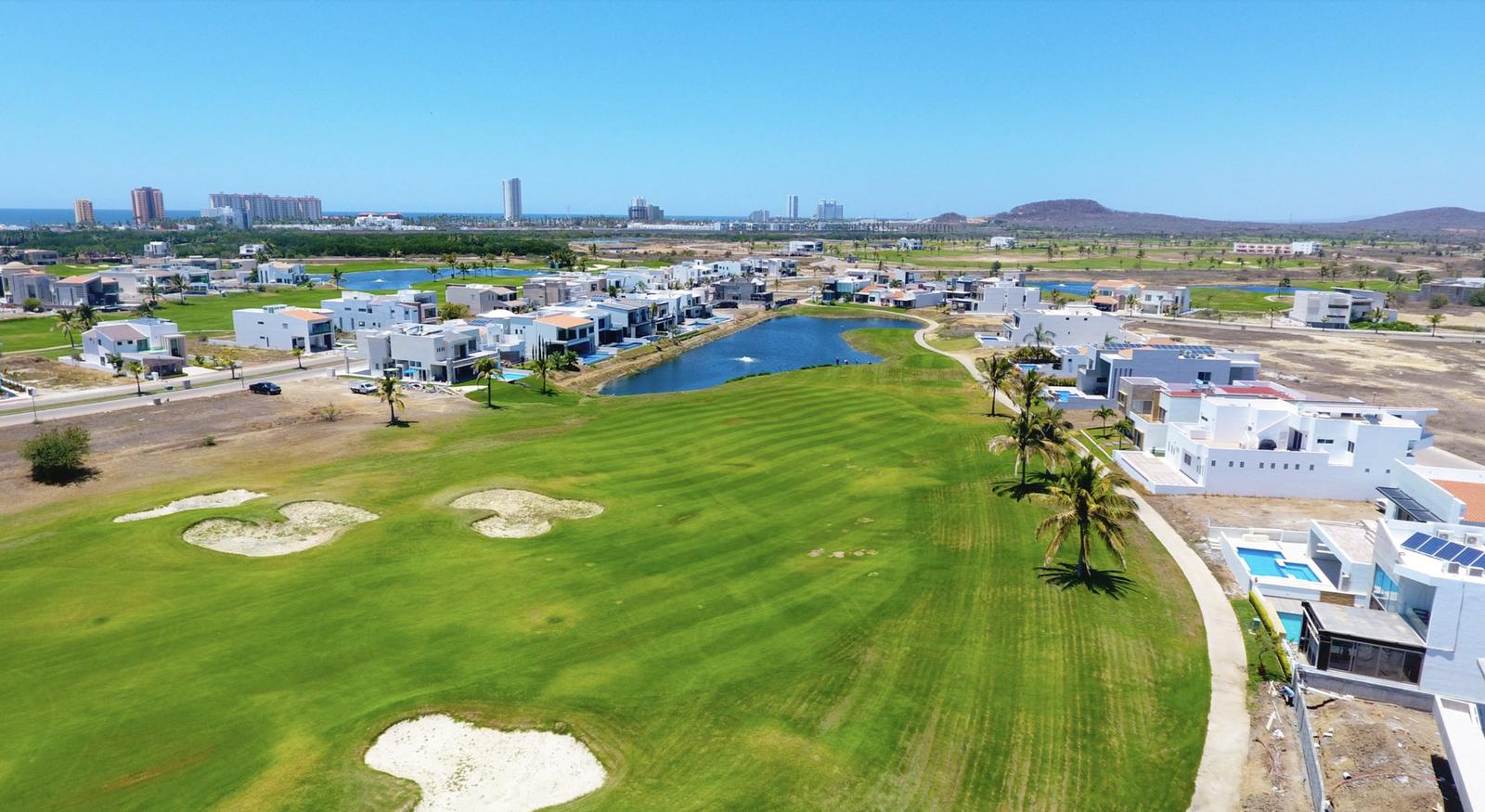 Terreno en  venta en Marina Campo de Golf Mazatlán, Sinaloa