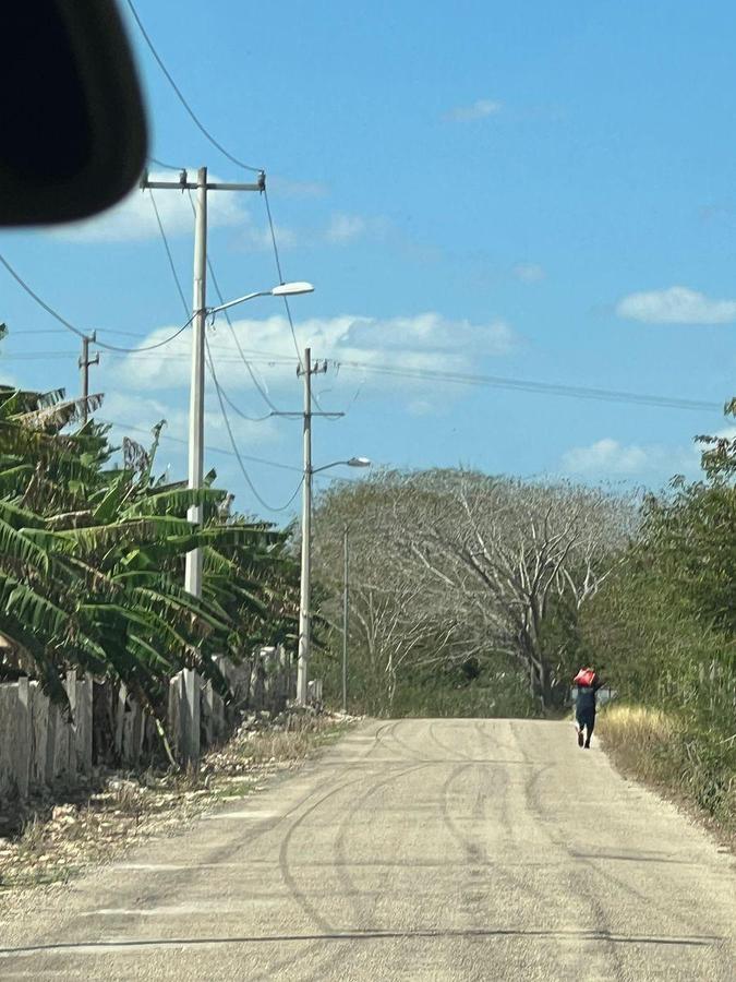 TERRENO EN VENTA EN YAXCOPOIL UMAN, MERIDA YUCATAN CON SERVI